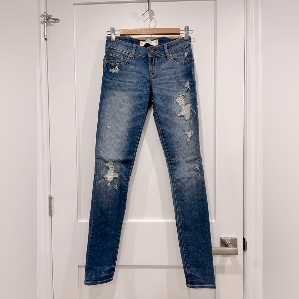 Low rise, Abercrombie distressed jeans